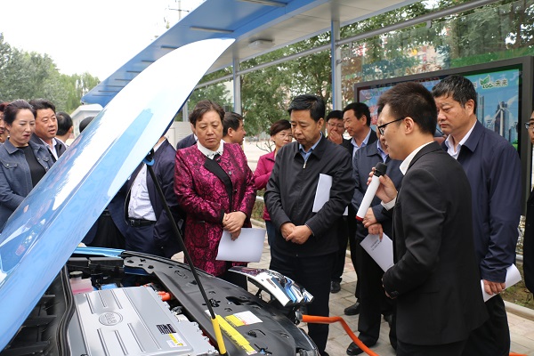 市委副書(shū)記、市長(cháng)王奮彥帶隊觀(guān)摩督查公司項目建設工作(圖2)